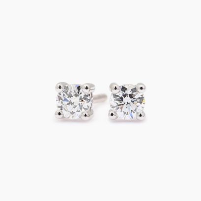 Sparkling 0.40 carat white diamond stud earrings