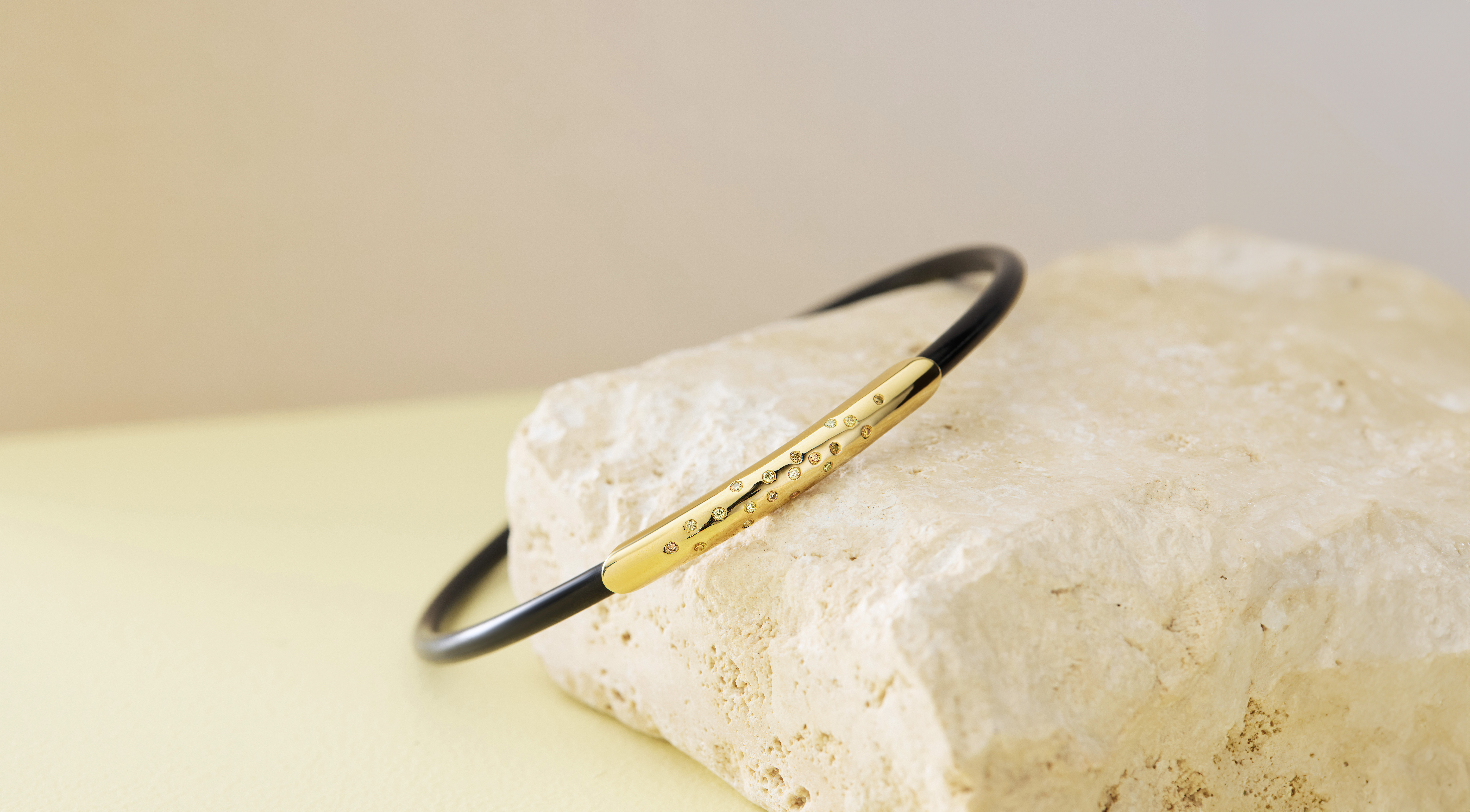 Everything you need to know about neoprene bracelets